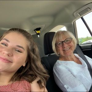 Meet your Posher, Jessica